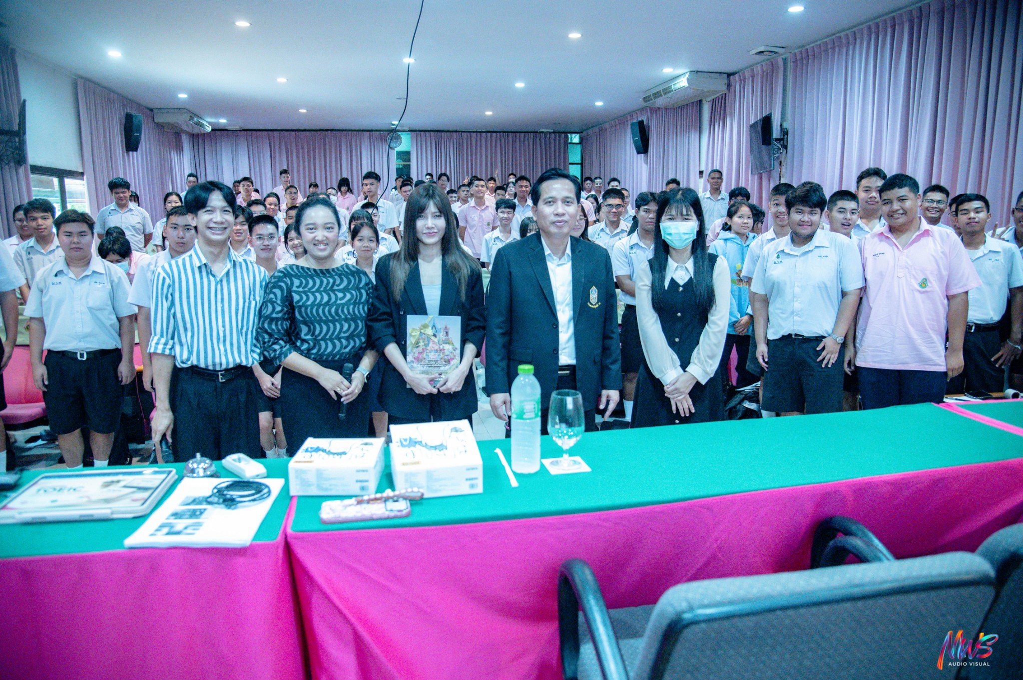 ติวภาษาอังกฤษเตรียมความพร้อมในการทดสอบวัดระดับความรู้ภาษาอังกฤษ (TOEIC)