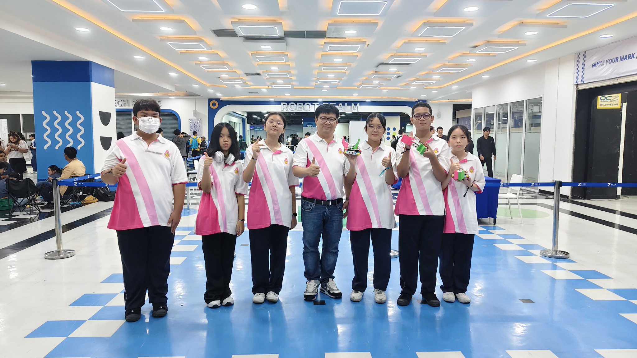 การแข่งขันหุ่นยนต์ อากาศยานไร้คนขับ และสิ่งประดิษฐ์ระดับนานาชาติ